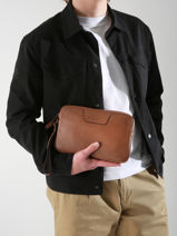 Pochette Homme Flandres Cuir Etrier Marron flandres EFLA733S-vue-porte